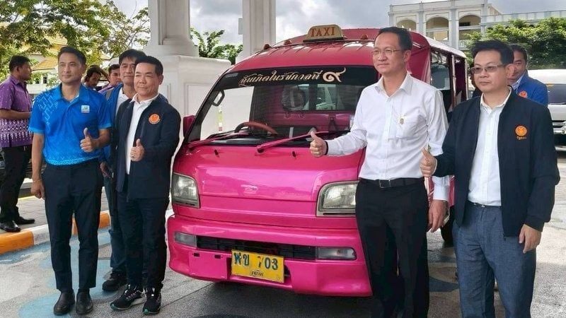 Phuket tuk tuks set to go electric in new pilot project | News by Thaiger