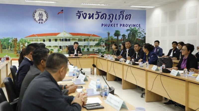 Phuket tuk tuks set to go electric in new pilot project | News by Thaiger