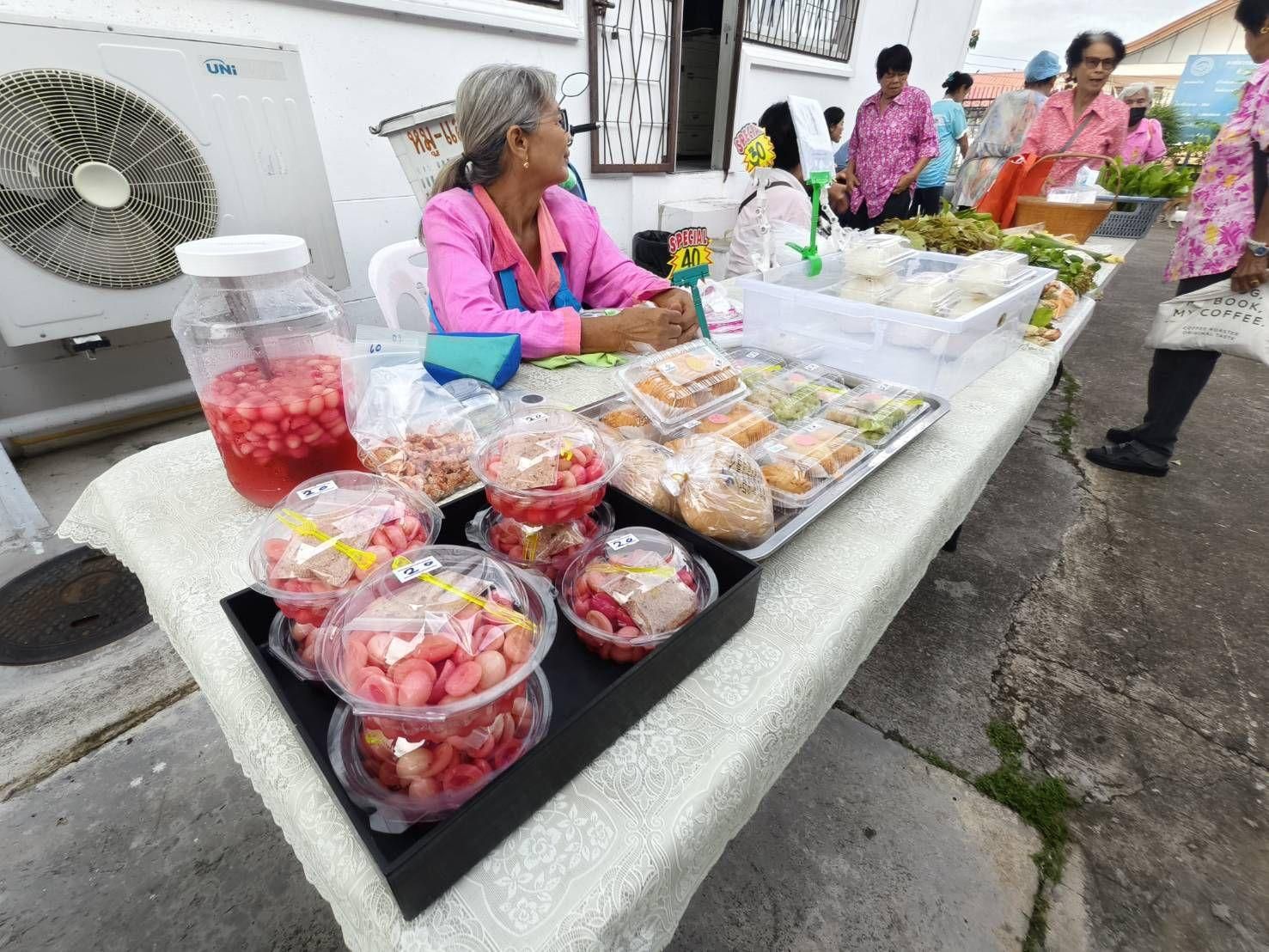 Chon Buri community market boosts local economy and spirit | News by Thaiger