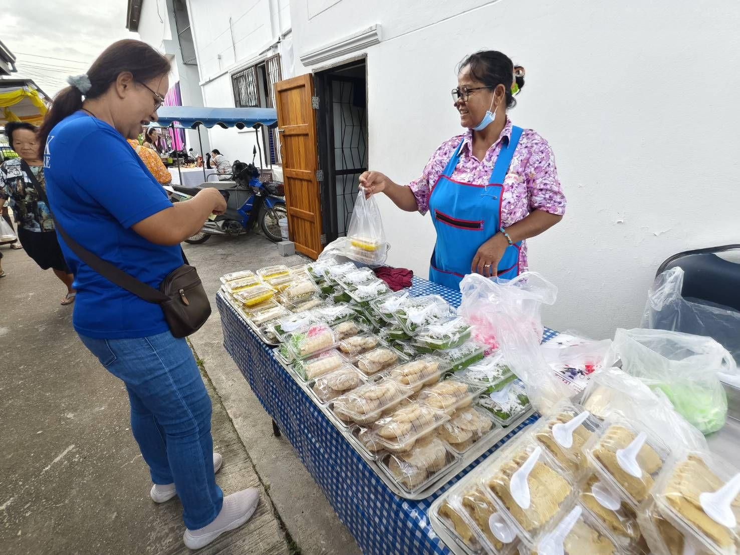 Chon Buri community market boosts local economy and spirit | News by Thaiger