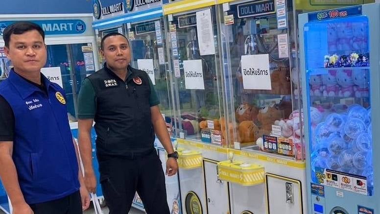 Thalang cracks down on illegal claw machines in malls | News by Thaiger