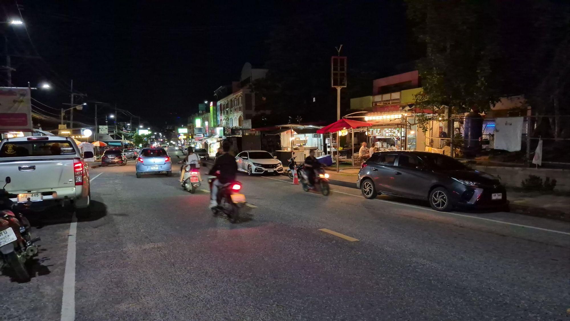Pattaya teens terrorise street in explosive gang showdown | News by Thaiger