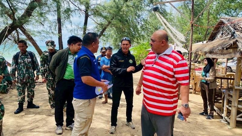 Phuket crackdown on illegal restaurants in protected park | News by Thaiger