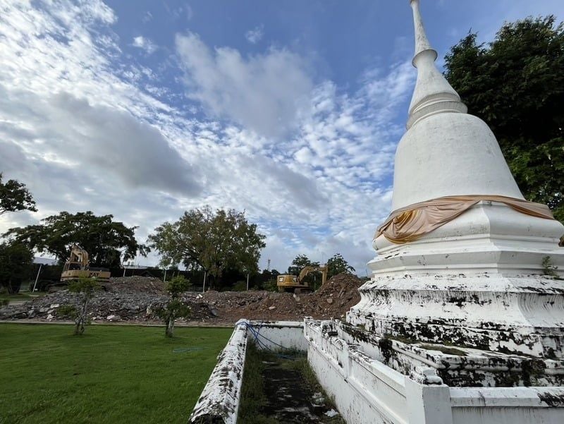 Historic Phuket temple hall demolished for safety despite local upset | News by Thaiger