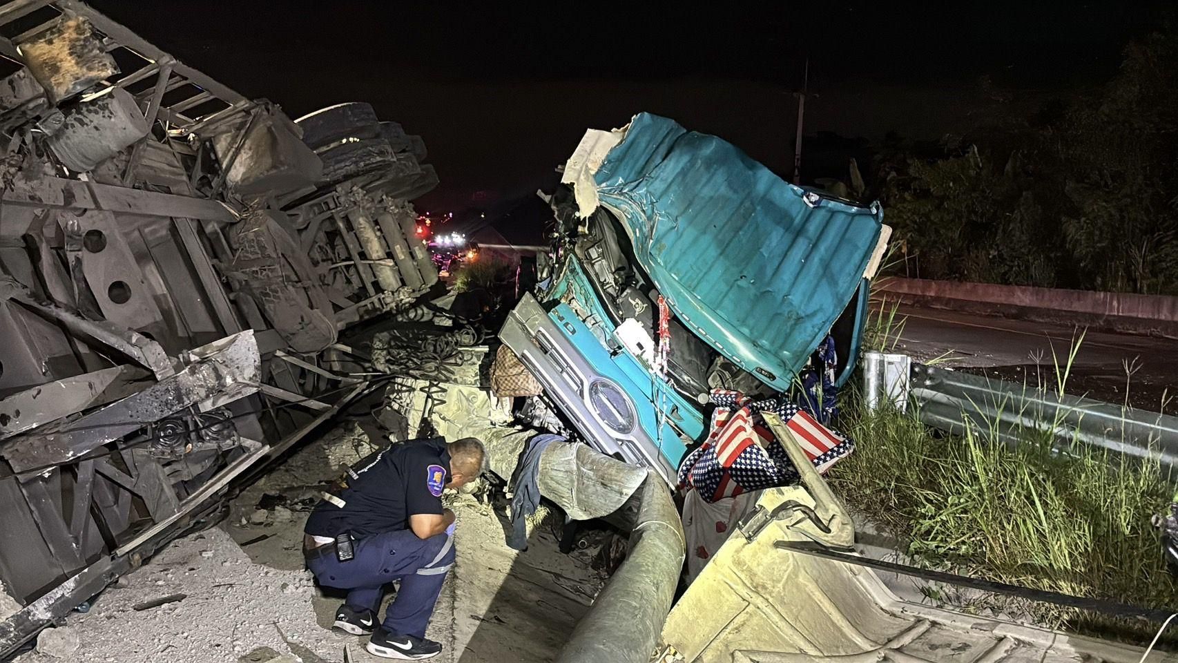 Chon Buri truck crash kills woman, injures 5 in pile-up | News by Thaiger