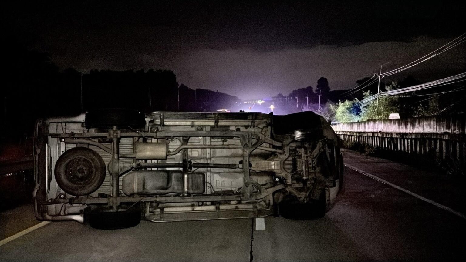 Chon Buri truck crash kills woman, injures 5 in pile-up | News by Thaiger