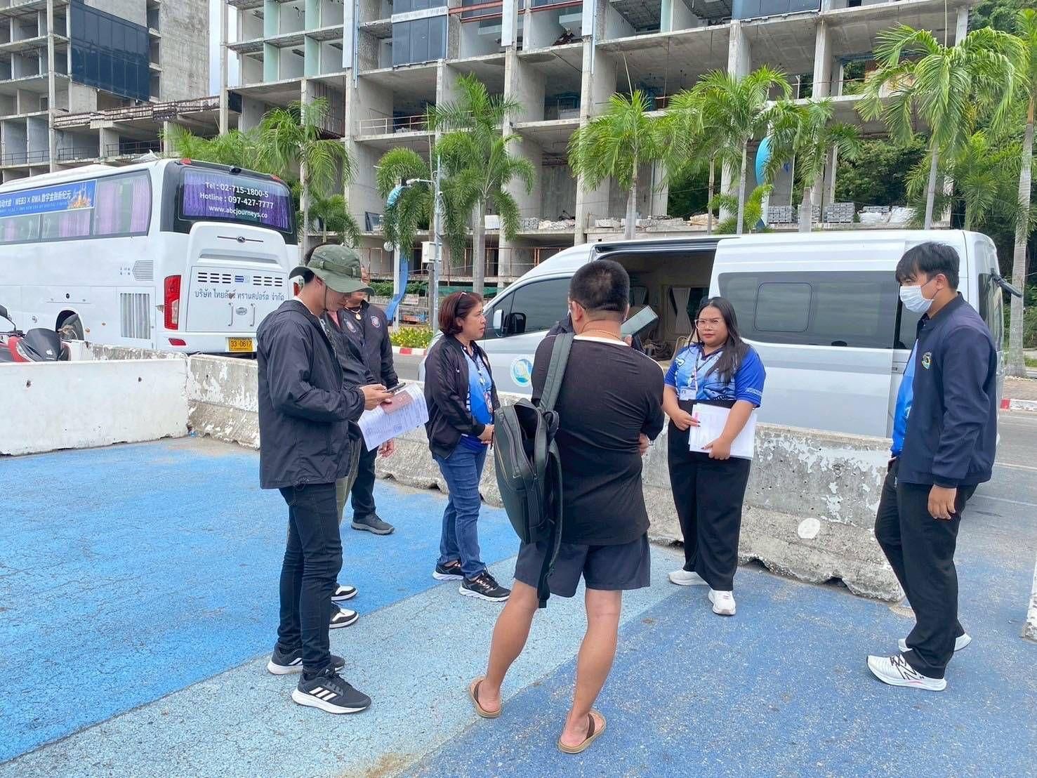 Chinese man caught posing as tour guide at Pattaya pier | News by Thaiger