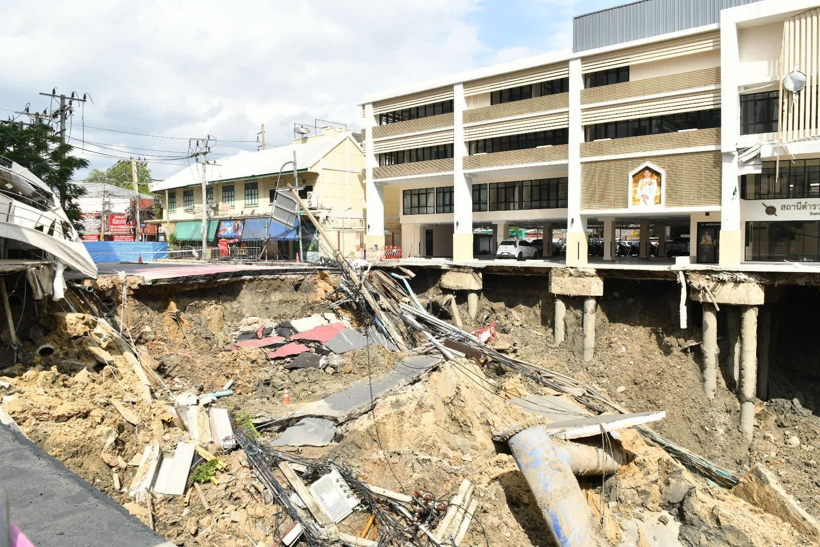 Vajira Hospital reopens after Bangkok giant sinkhole scare (video) | News by Thaiger