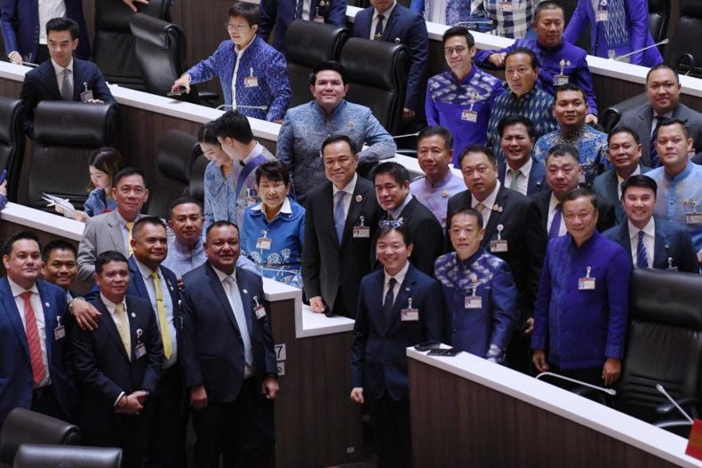 Pheu Thai prepares for opposition role after prime ministerial defeat | News by Thaiger