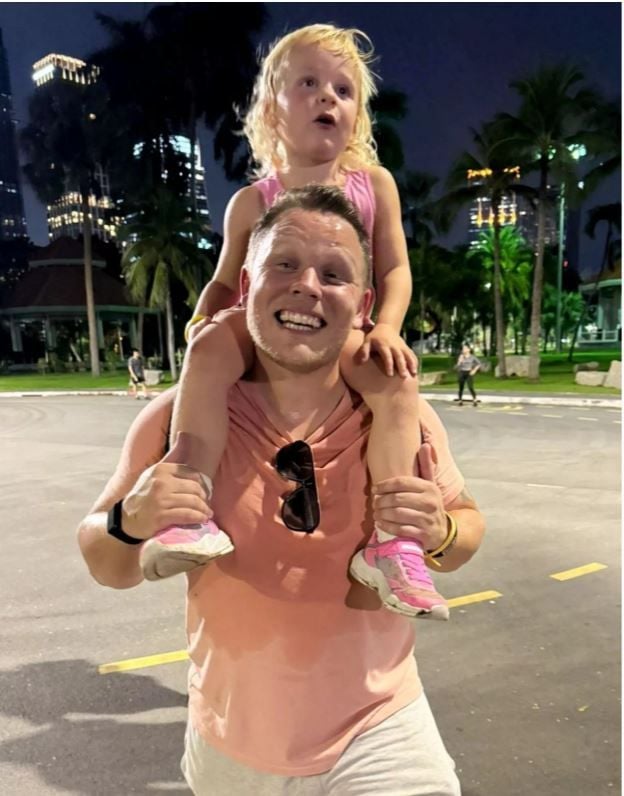 British family swap classrooms for tuk tuks in Asia adventure (video) | News by Thaiger