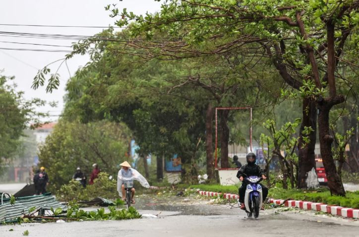 Bualoi batters Thailand as flood warnings sweep nation | News by Thaiger