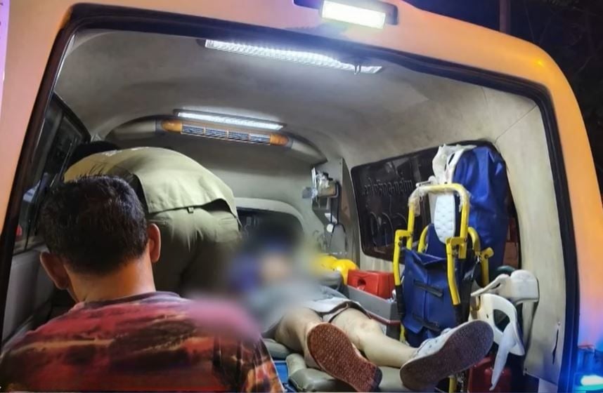 Northern Thailand machete attack leaves teen with severed wrist (video) | News by Thaiger