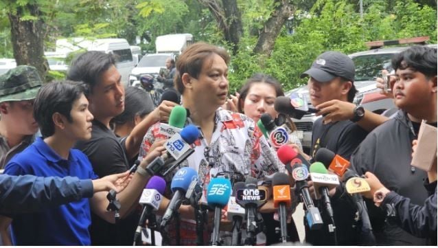 Doctor suspects zookeeper's lion death may be suicide | News by Thaiger