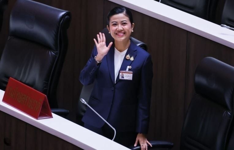 Former Bangkok governor sworn in as new party-list MP | News by Thaiger