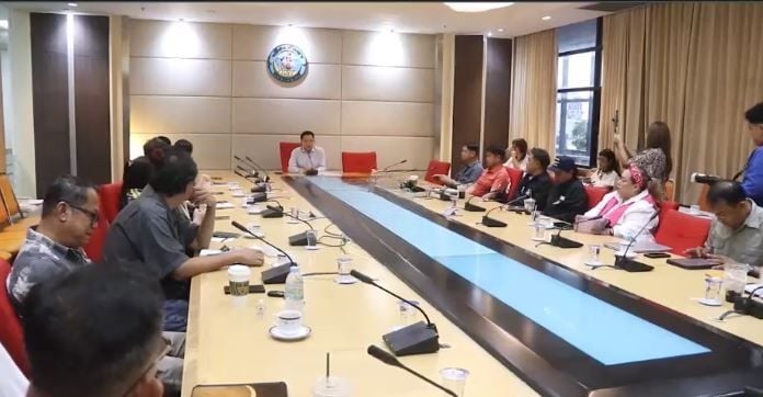 Pattaya to issue sea walker permits to protect marine life | News by Thaiger