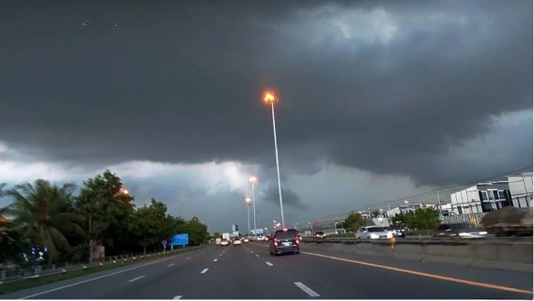 Monsoon mayhem looms with storms and floods in Thailand | News by Thaiger
