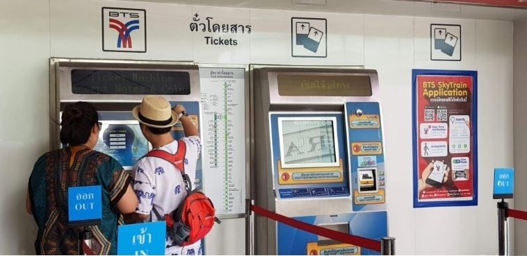 Bangkok commuters get 2-month reprieve on 20-baht fare | News by Thaiger