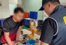 Police bust illegal kratom juice operation in Maha Sarakham | Thaiger