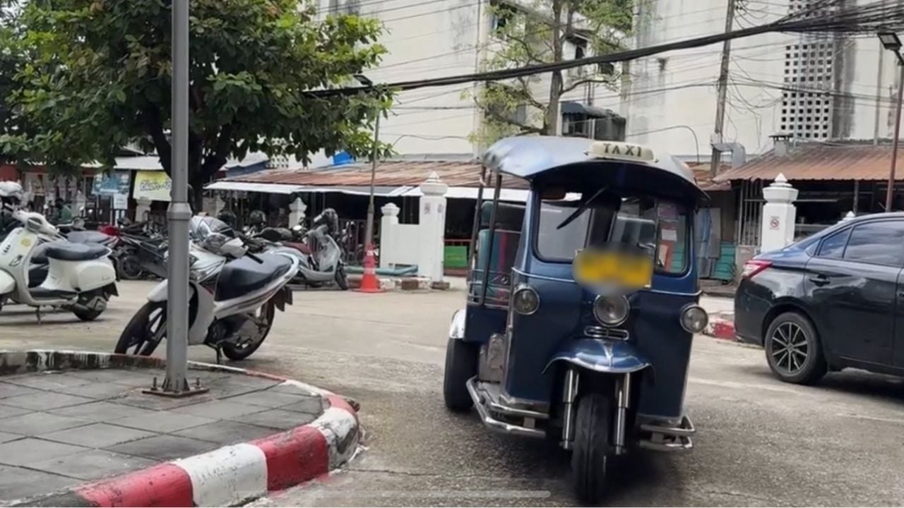 Chinese man accuses Thai tuk tuk of physical assault