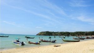 Airbnb names Phuket’s Rawai Beach in top foodie destination for 2025 | Thaiger