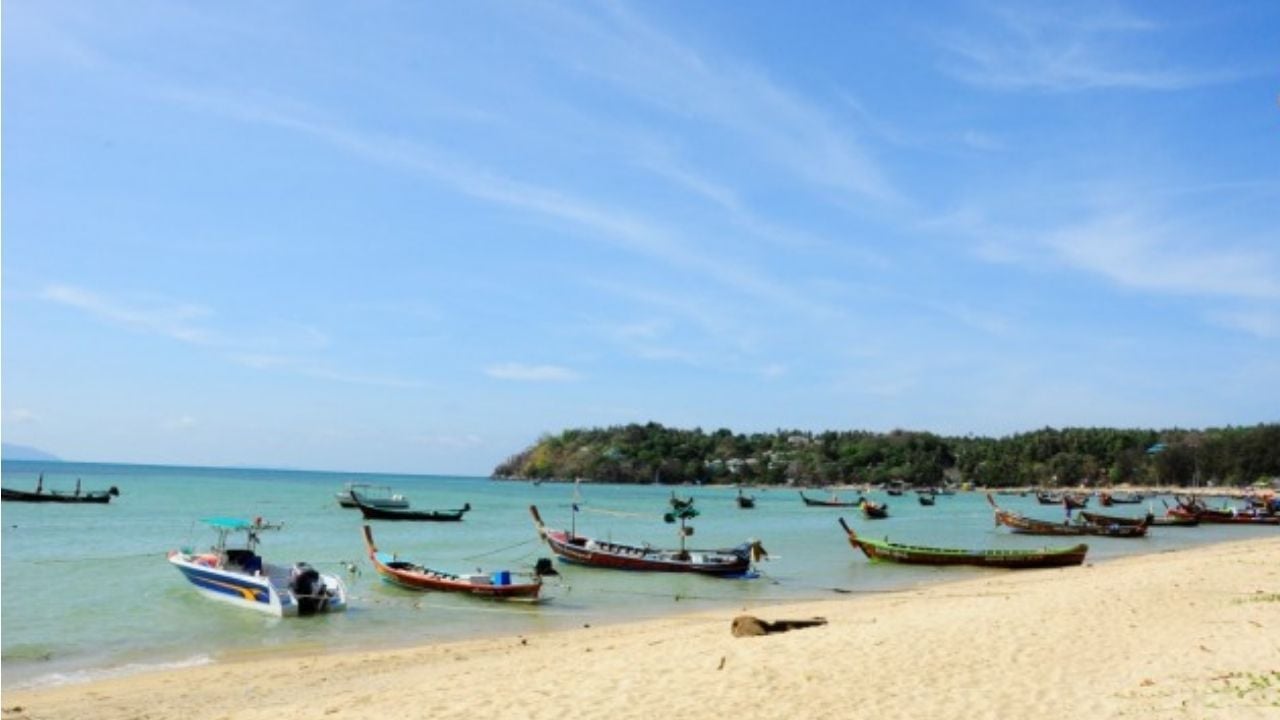Airbnb names Phuket’s Rawai Beach in top foodie destination for 2025 | Thaiger