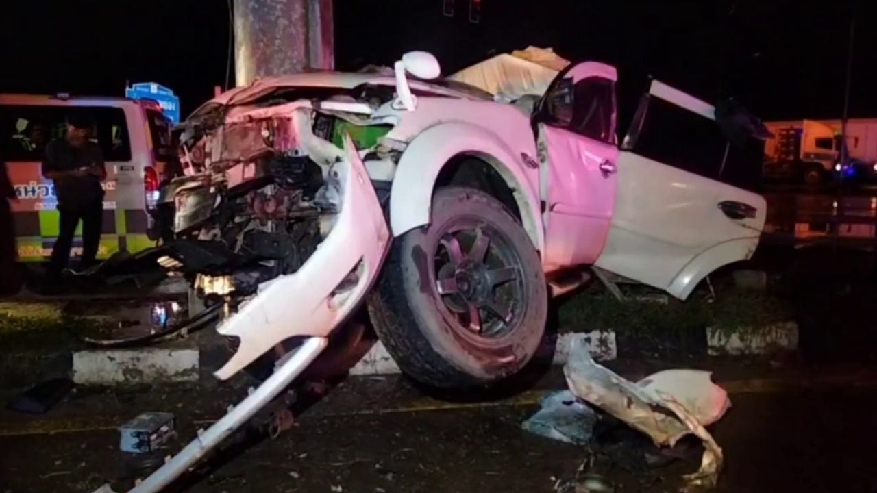 Thai nurse finds boyfriend dead in car accident while travelling home