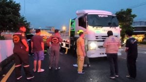 3 year old boy dies after falling from motorcycle and being run over | Thaiger