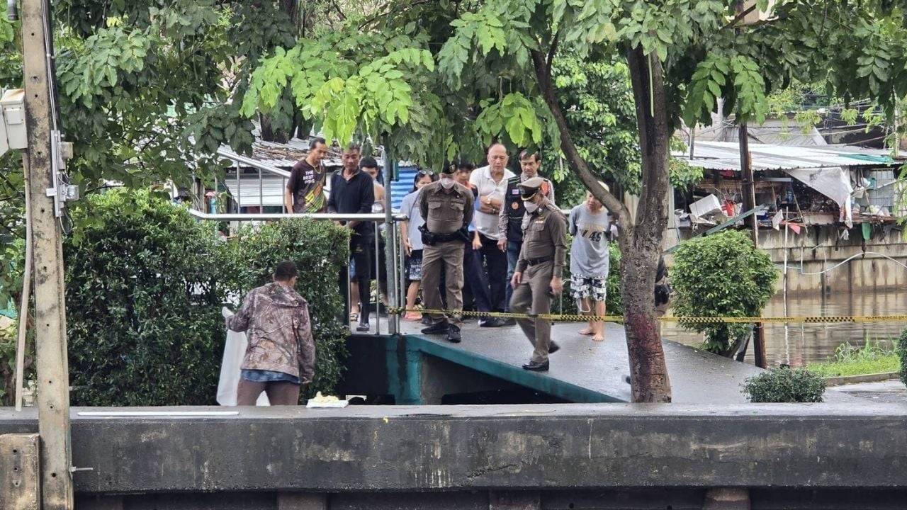 Body of man in Bangkok canal near Min Buri Market