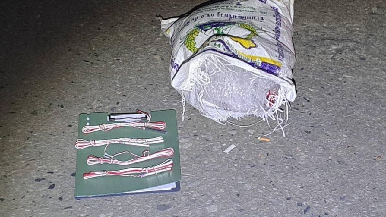 explosives found in van in Chiang Rai