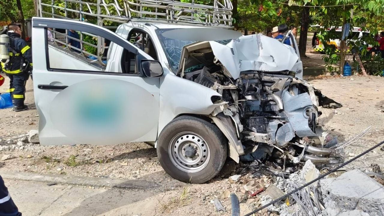 Drinking water delivery pickup crashes and brings down 24 electricity poles
