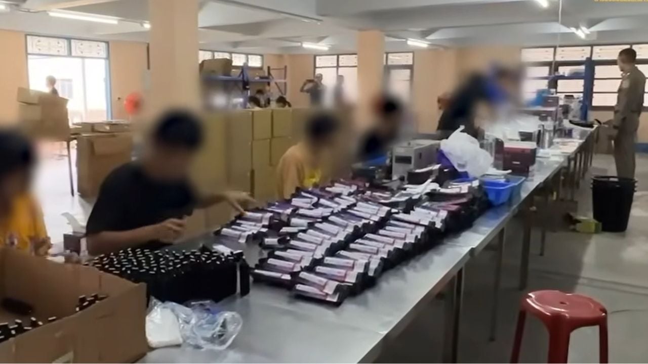 2 Chinese and 11 Burmese arrested in Bangkok e-cigarettes factory raid | Thaiger