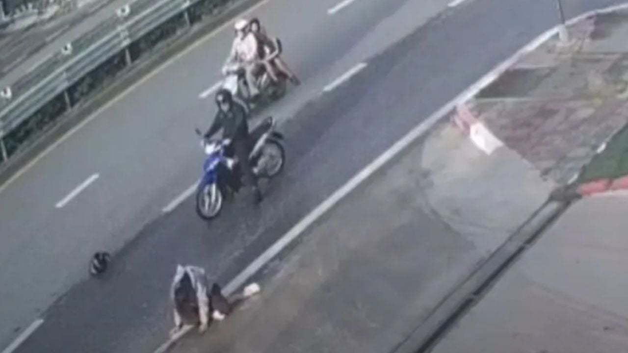 Thai motorcyclist dies after dodging sudden lane change by another rider | Thaiger