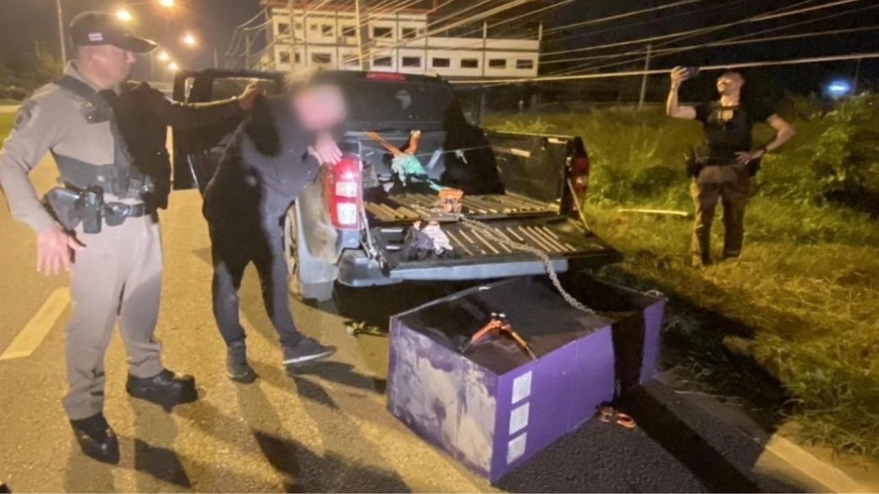 Dutch man caught dragging ATM along Khon Kaen Road | Thaiger