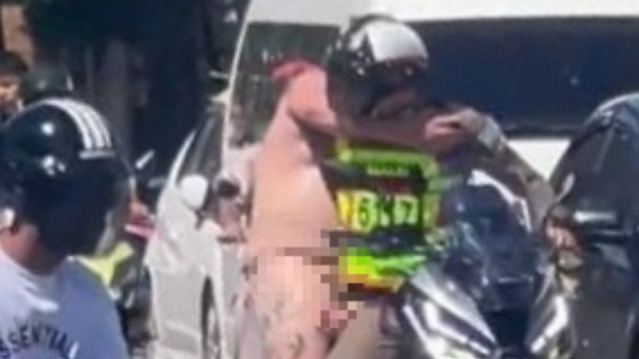 Naked foreign man causes chaos in Phuket and attacks police | Thaiger