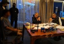 3 call centre scammers arrested in Bangkok with 1,000 Yaba pills | Thaiger
