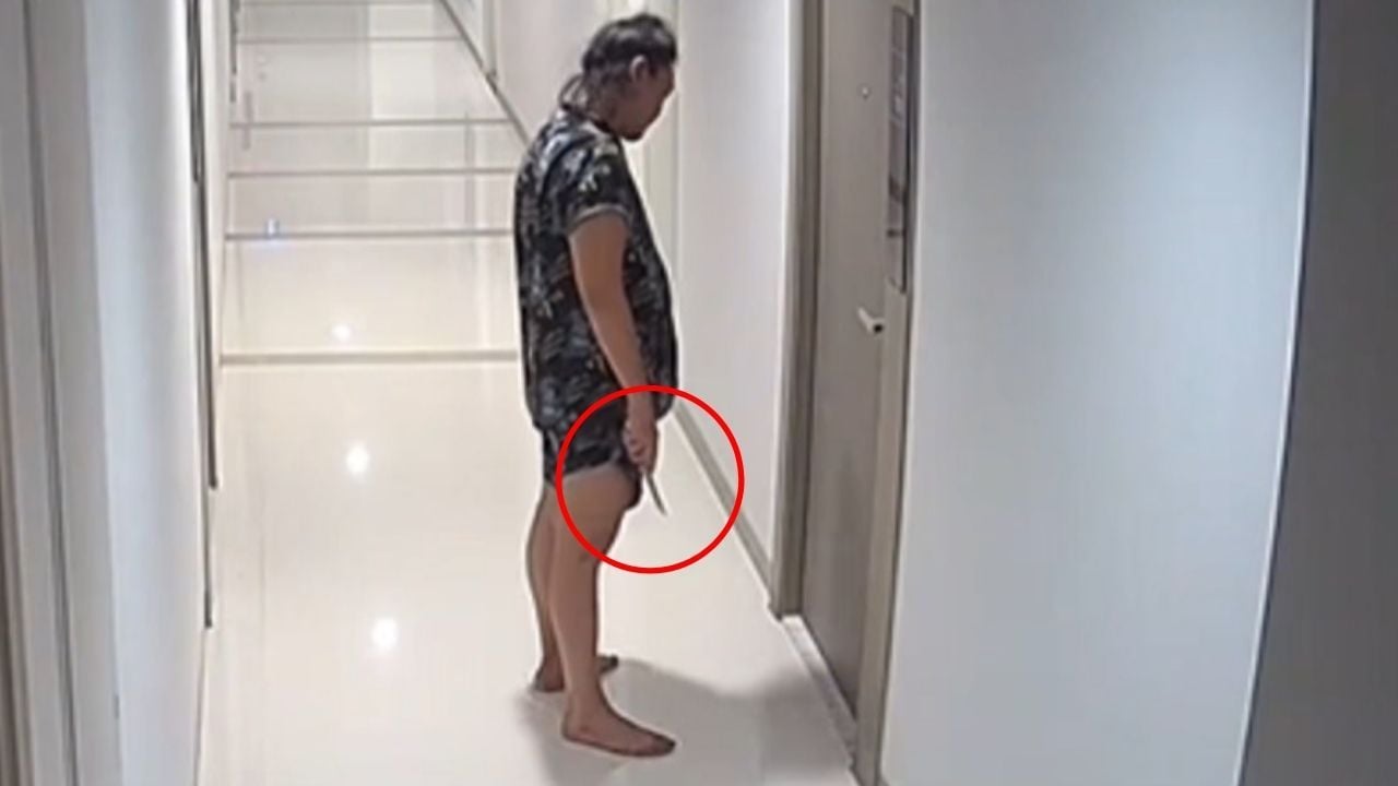 Thai man kicks and smears blood on neighbours’ doors in Bangkok condo | Thaiger