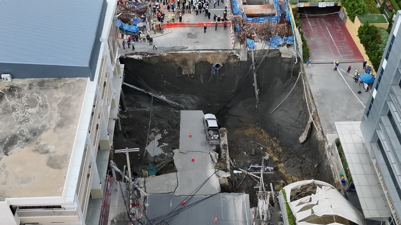 bangkok sinkhole