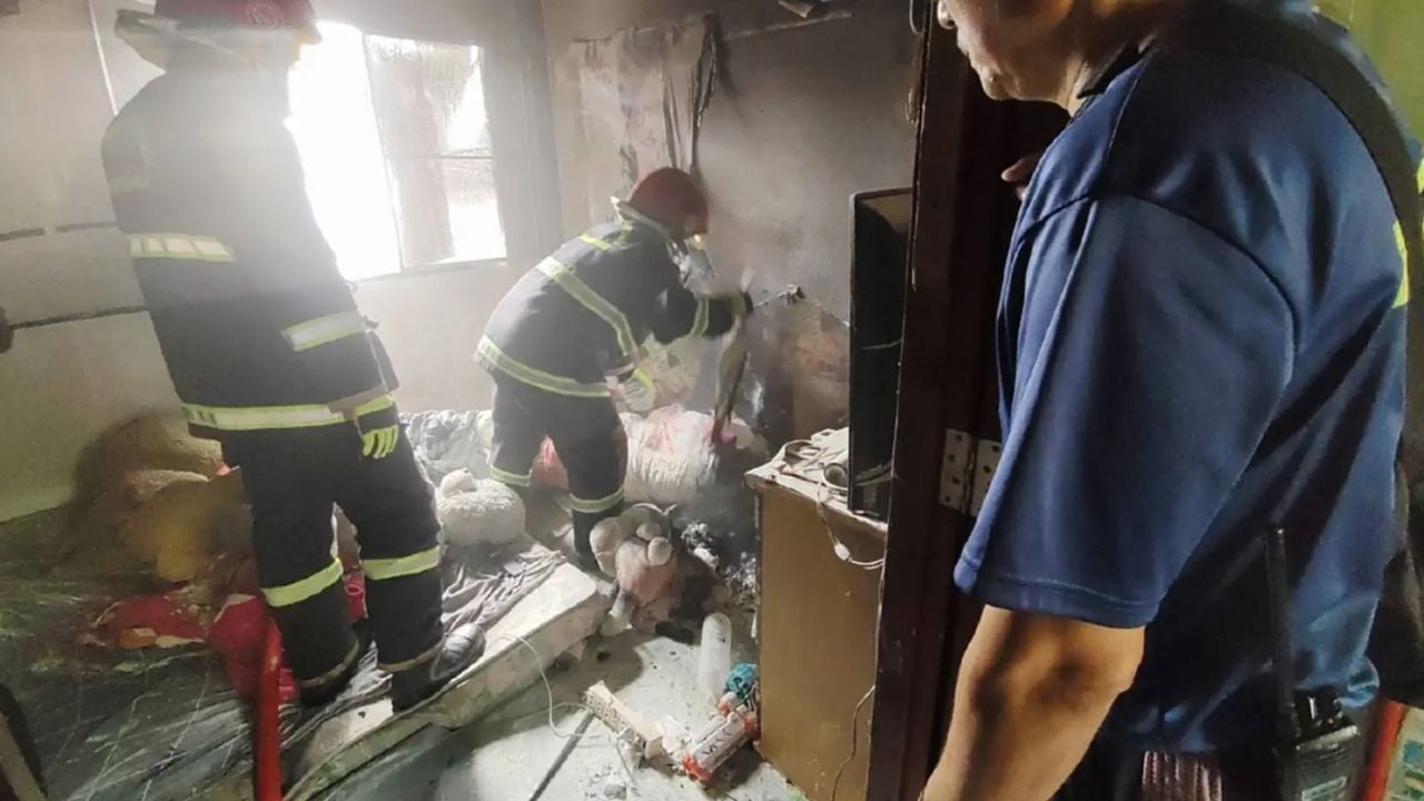 suspicious house fire and cash disappearance