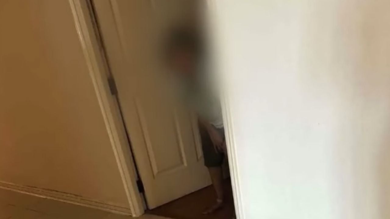Old woman saved after being left to scavenge for food in Bangkok condo | Thaiger