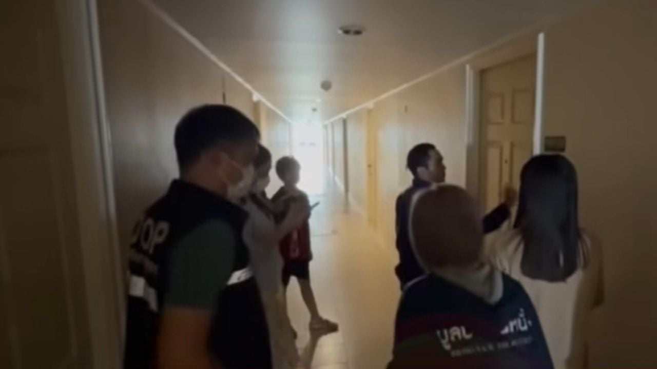 Be One foundation helps old woman in Bangkok condo