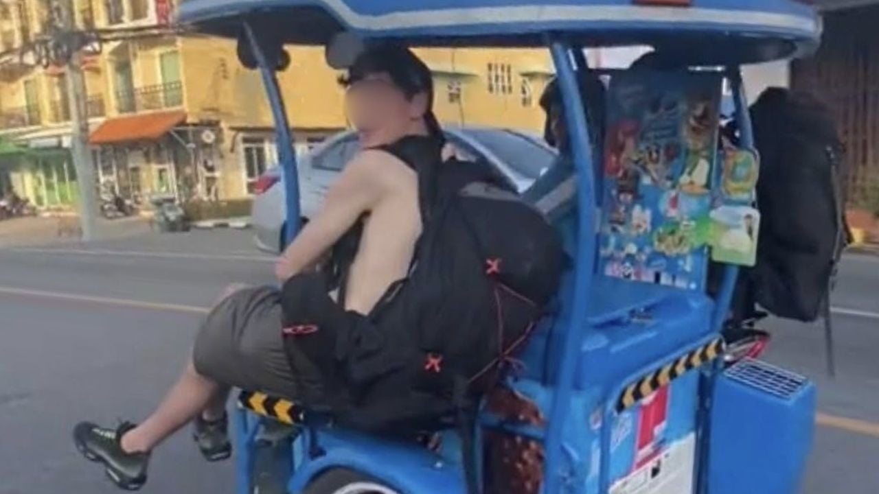 Foreigners ice cream cart Phuket
