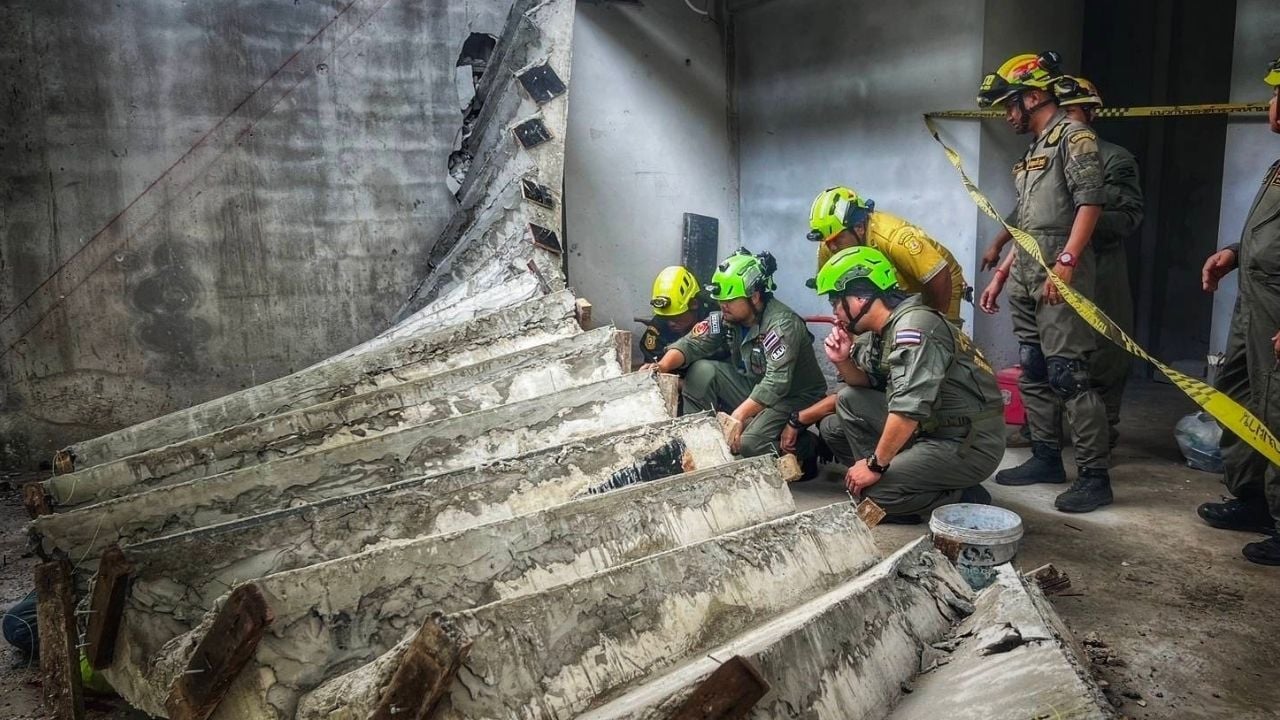 Thai construction worker killed in staircase collapse in Bangkok hotel | Thaiger
