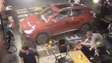 Car smashes into Chiang Mai restaurant, narrowly running over foreign diners | Thaiger
