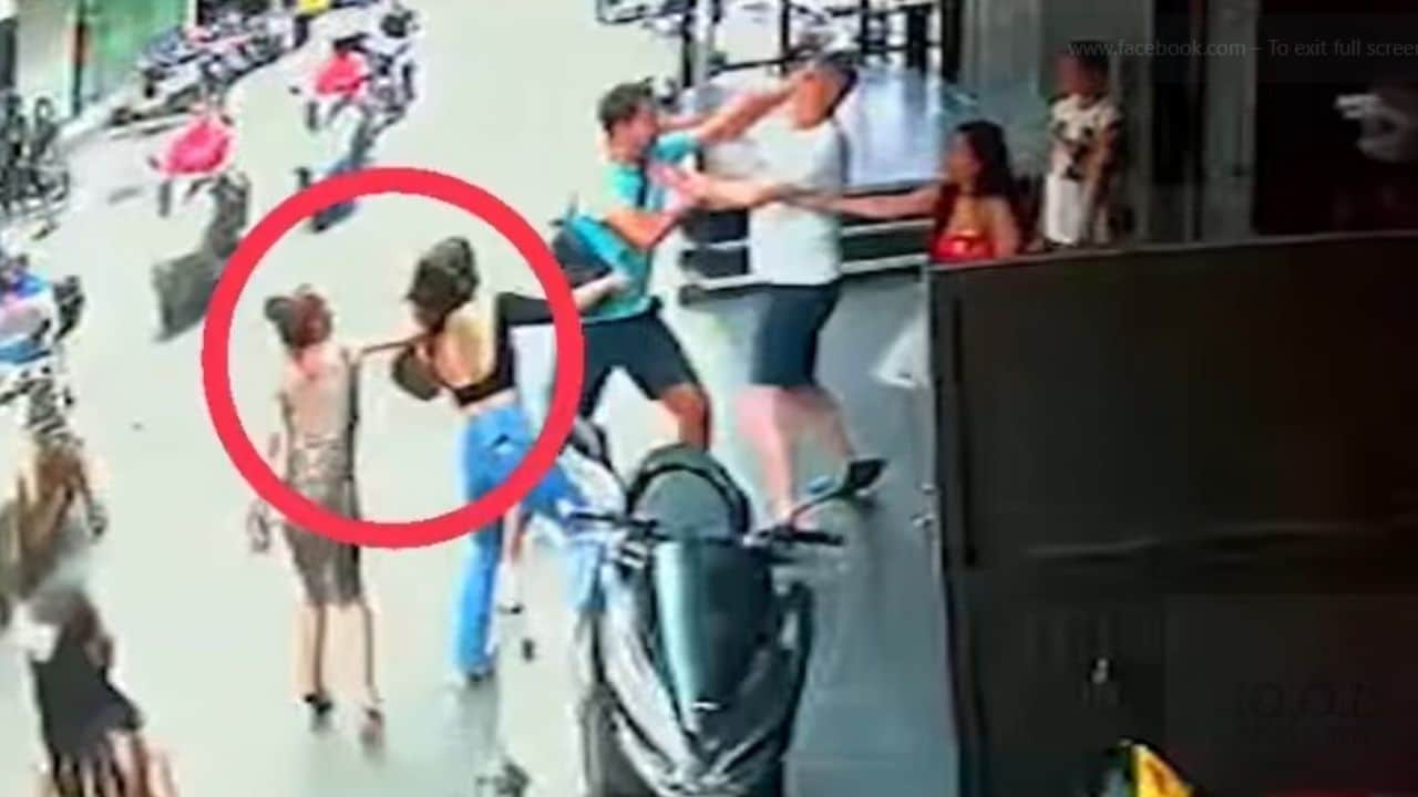 Thai woman loses bag while foreign boyfriend engages in fight on Pattaya road | Thaiger