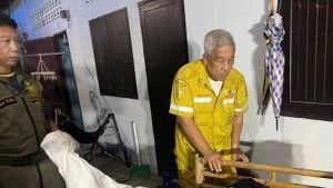 Manhunt underway after fatal stabbing in Lop Buri | Thaiger