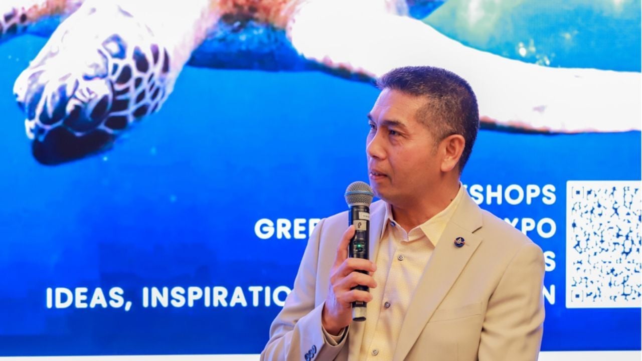Phuket Governor Sophon Suwannarat delivers his keynote at PHIST 2025, calling for stronger local governance and sustainable urban resort planning to shape the island’s future.