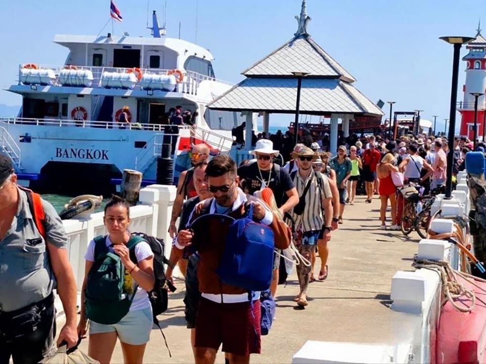 China slowdown drags Thailand tourist arrivals down 7% | News by Thaiger