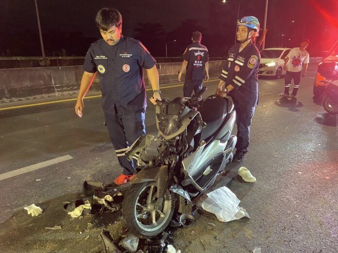 Teen futsal player dies in motorbike crash on Bangkok bridge | News by Thaiger