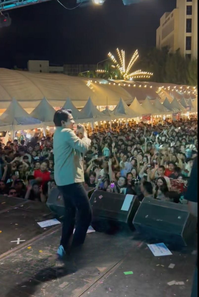 Knife fight at Bangkok university concert leaves several injured (video) | News by Thaiger