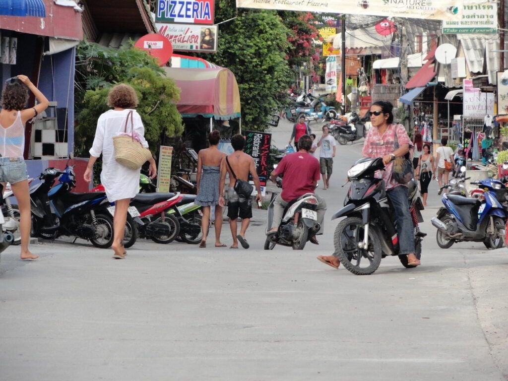 German man arrested for illegal e-bike tours on Koh Pha Ngan | News by Thaiger